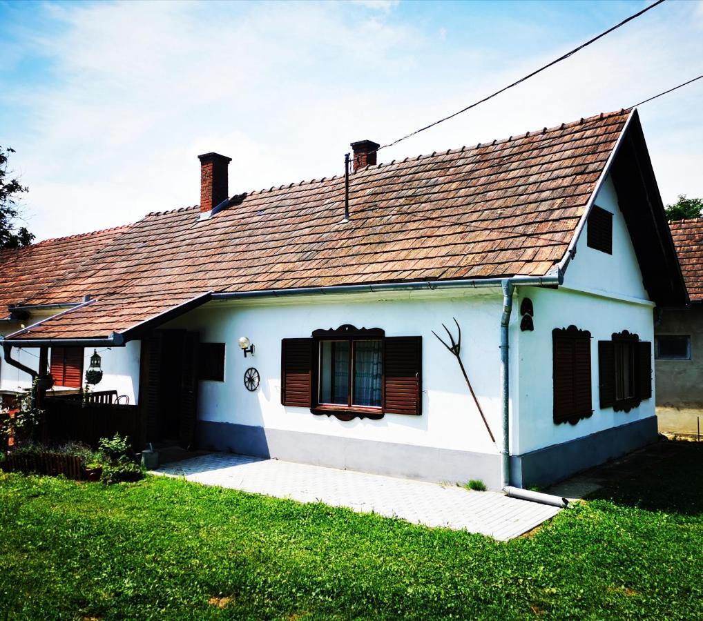 Orseg Kincse Guest House Hegyhátszentjakab Exterior foto
